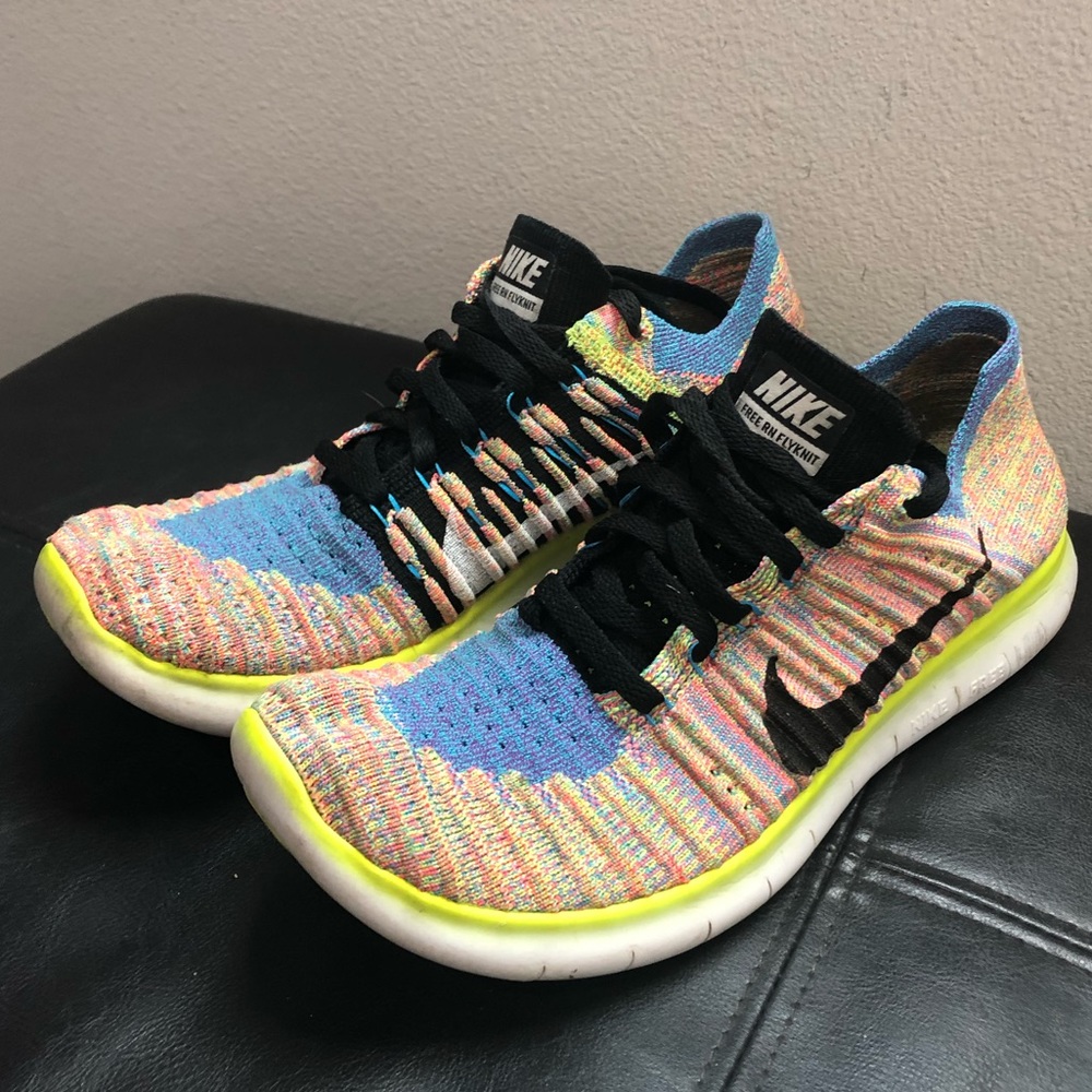 Nike FlyKnit Free Runs